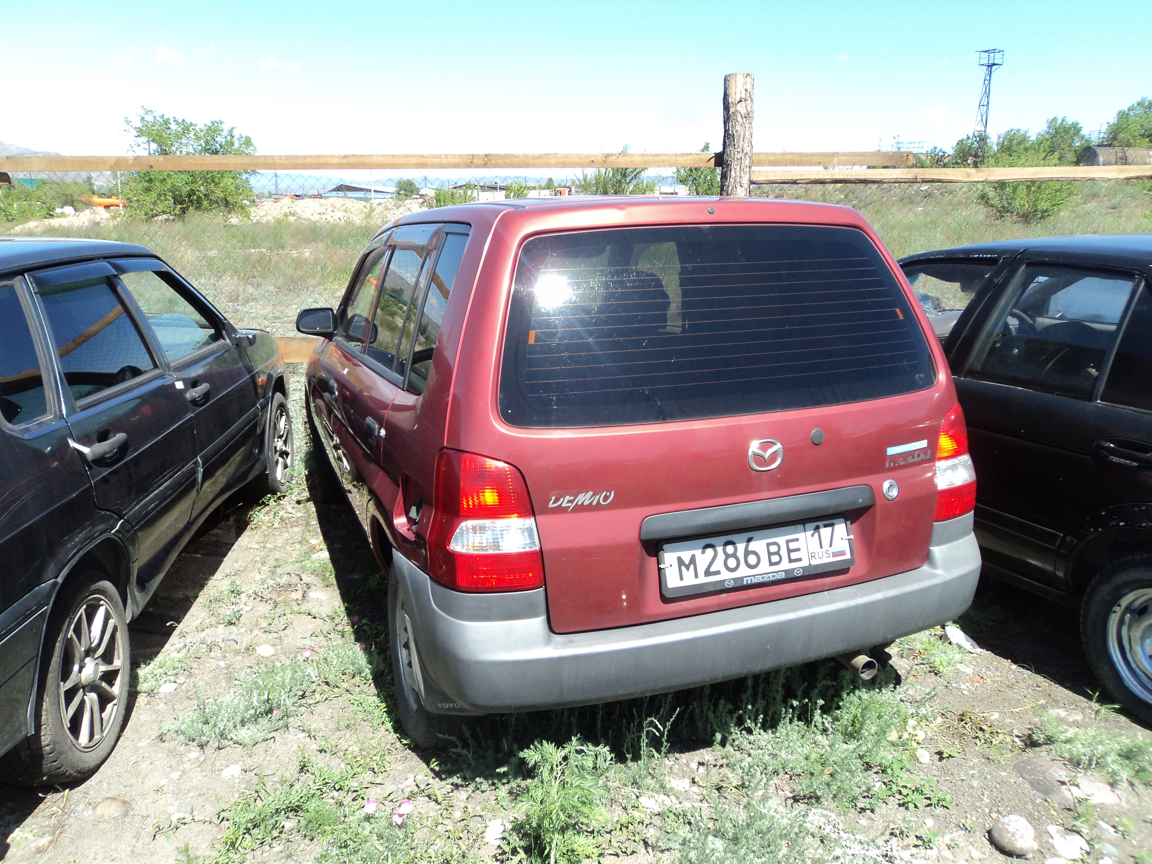 Транспортное средство марки «Mazda Demio», 2001 г.в., государственным регистрационным знаком M286ВE17.