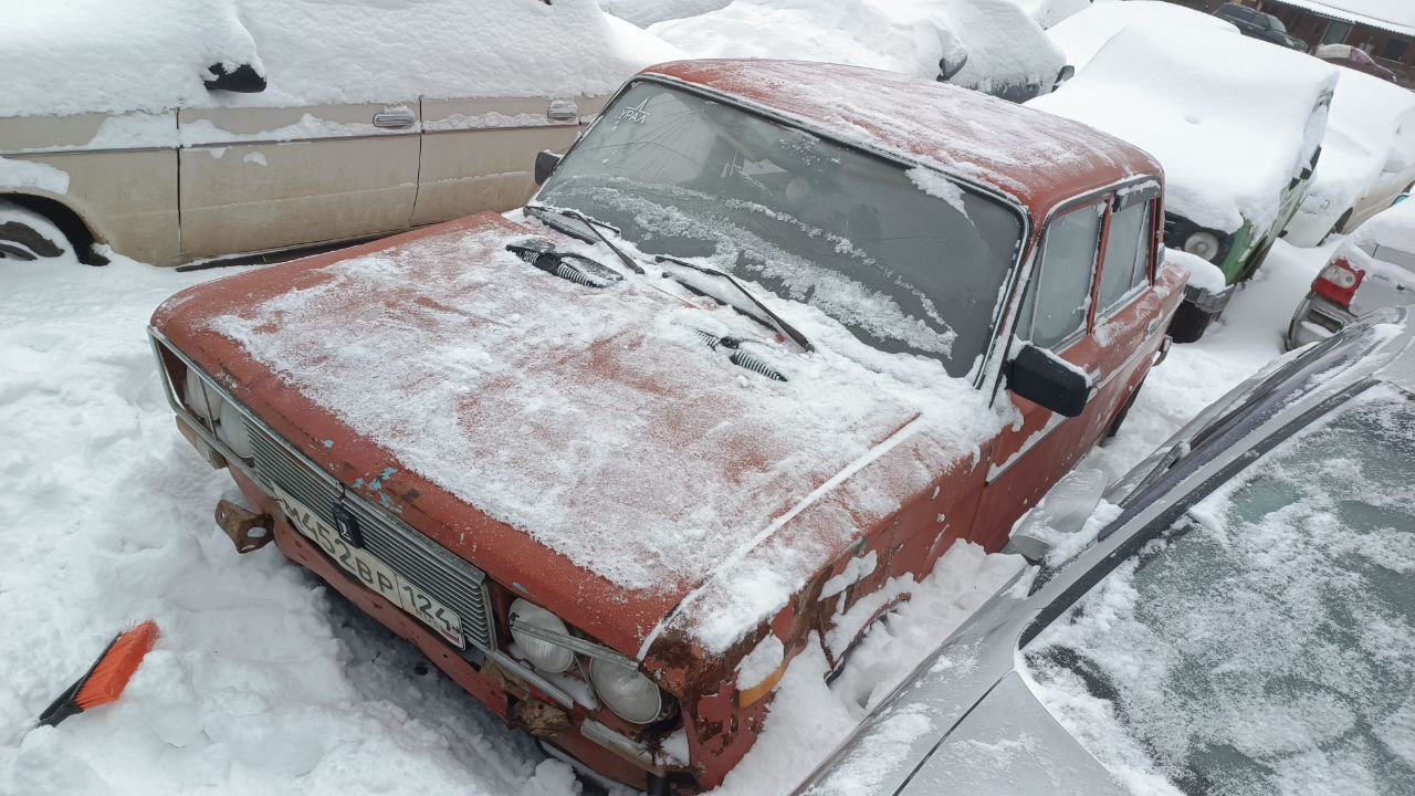 Автомобиль ВАЗ 21061, г/н М452ВР124, 1989 г.в., VIN XTA210610L2312800, двигатель № 1041040, цвет красный, комплектность и состояние не проверялась данное имущество обращено в доход государства, находится в Дзержинском районе. (Документы и ключи отсутствуют)