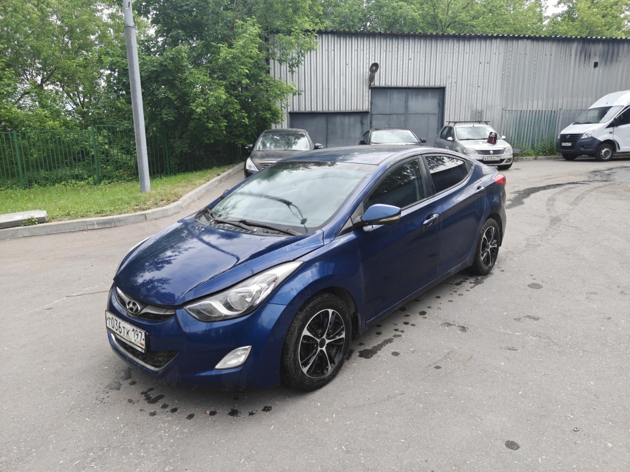 Продажа транспортного средства Легковые автомобили HYUNDAI ELANTRA 1,6 АТ (VIN: KMHDH41CBCU339447)