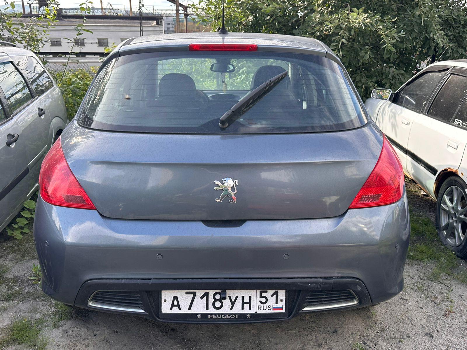 Автомобиль марки «Пежо 308» («PEUGEOT 308»), государственный регистрационный знак А718УН51, темно-серого цвета, 2008 года выпуска. VIN: VF34C5FWF55252203