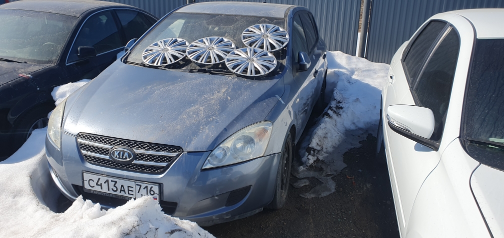 Автомобиль марки KIA ED (CEE'D) (413)