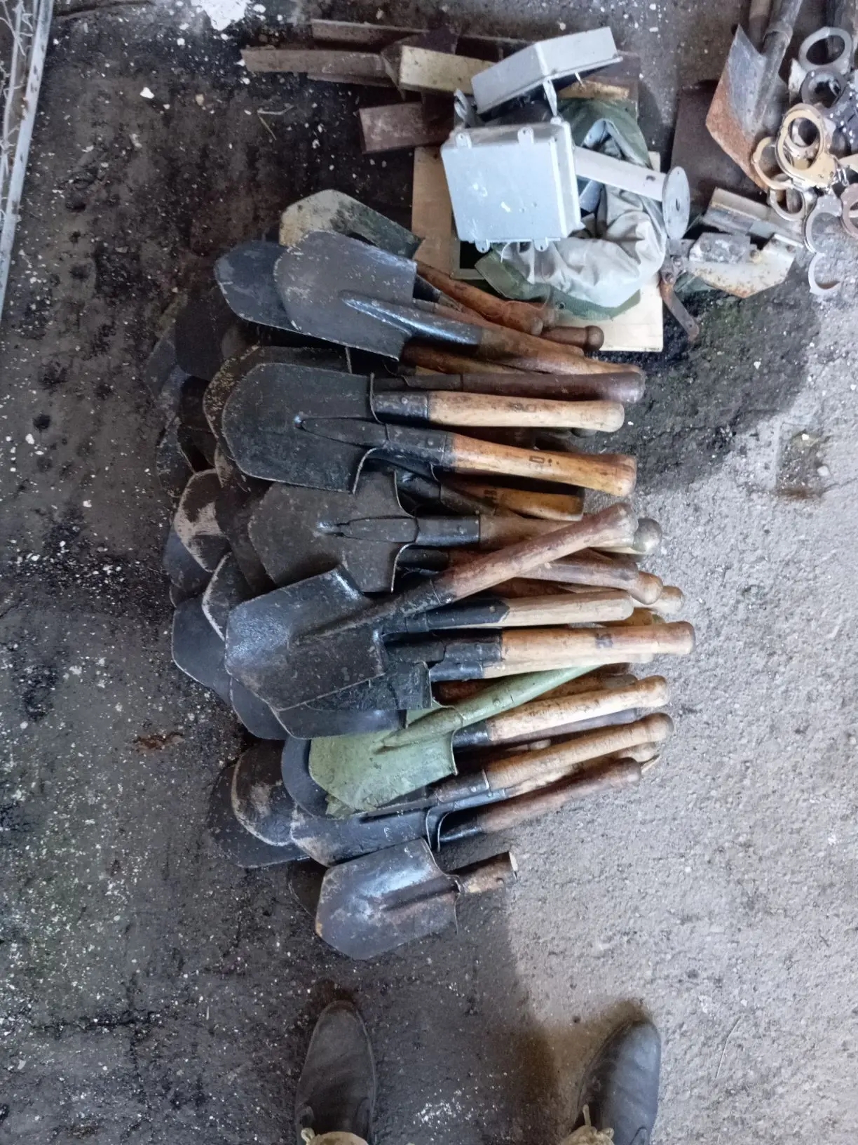 Высвобождаемое движимое военное имущество (лом черных и цветных металлов (разбраковка ИС)