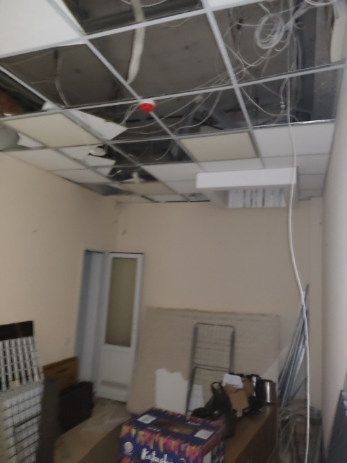 нежилое помещение (расположено в литере Б) площадью 29,7 кв. м, кадастровый номер 90:25:010105:2012, расположенное по адресу: Республика Крым, г. Ялта, ул. Руданского, д. 8, начальной минимальной стоимостью 2 173 000 (два миллиона сто семьдесят три тысячи) рублей 00 копеек (с учетом НДС)