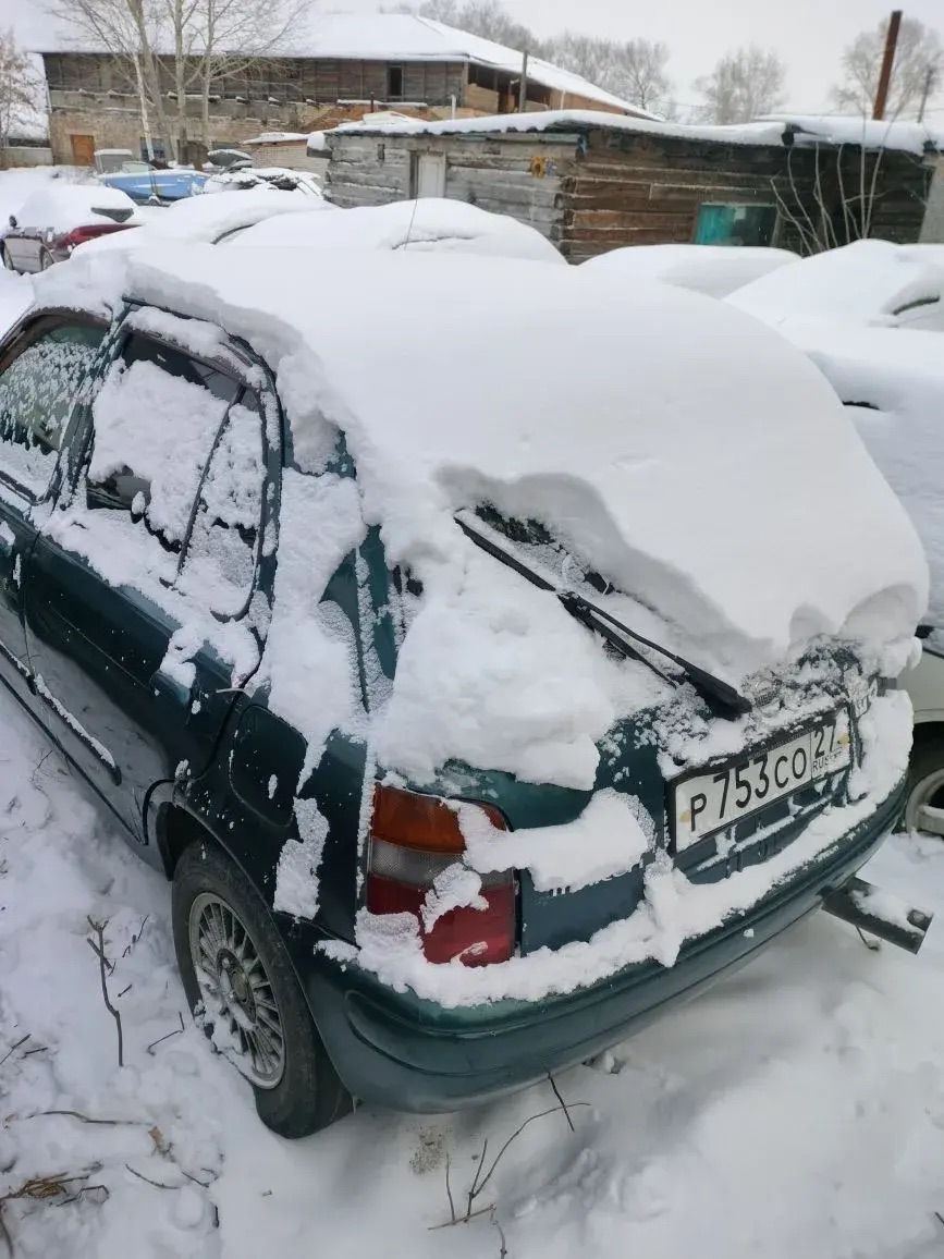 Автомобиль марки Nissan March, г/н Р753СО27 , 1990 г.в.,№ кузова К11564447 , цвет зеленый