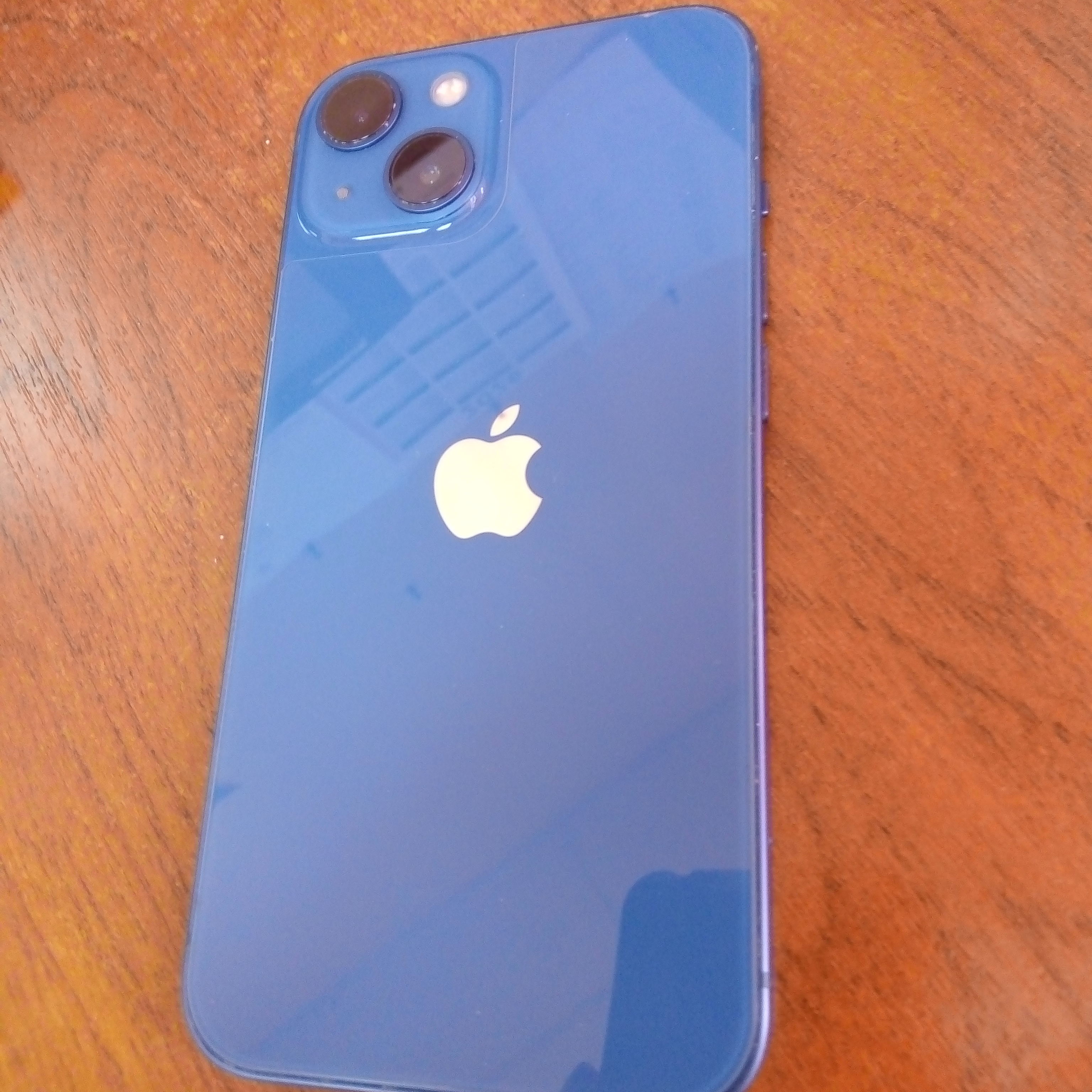 Единый лот. Годные остатки. Сотовые телефоны. Сотовый телефон «iPhone 13» в корпусе синего цвета (58-001743-3) ; Сотовый телефон iPhone 11 (58-001597-1). Всего 2 шт. Более подробная информация о лоте указана в извещении (документы извещения/вкладка иное)