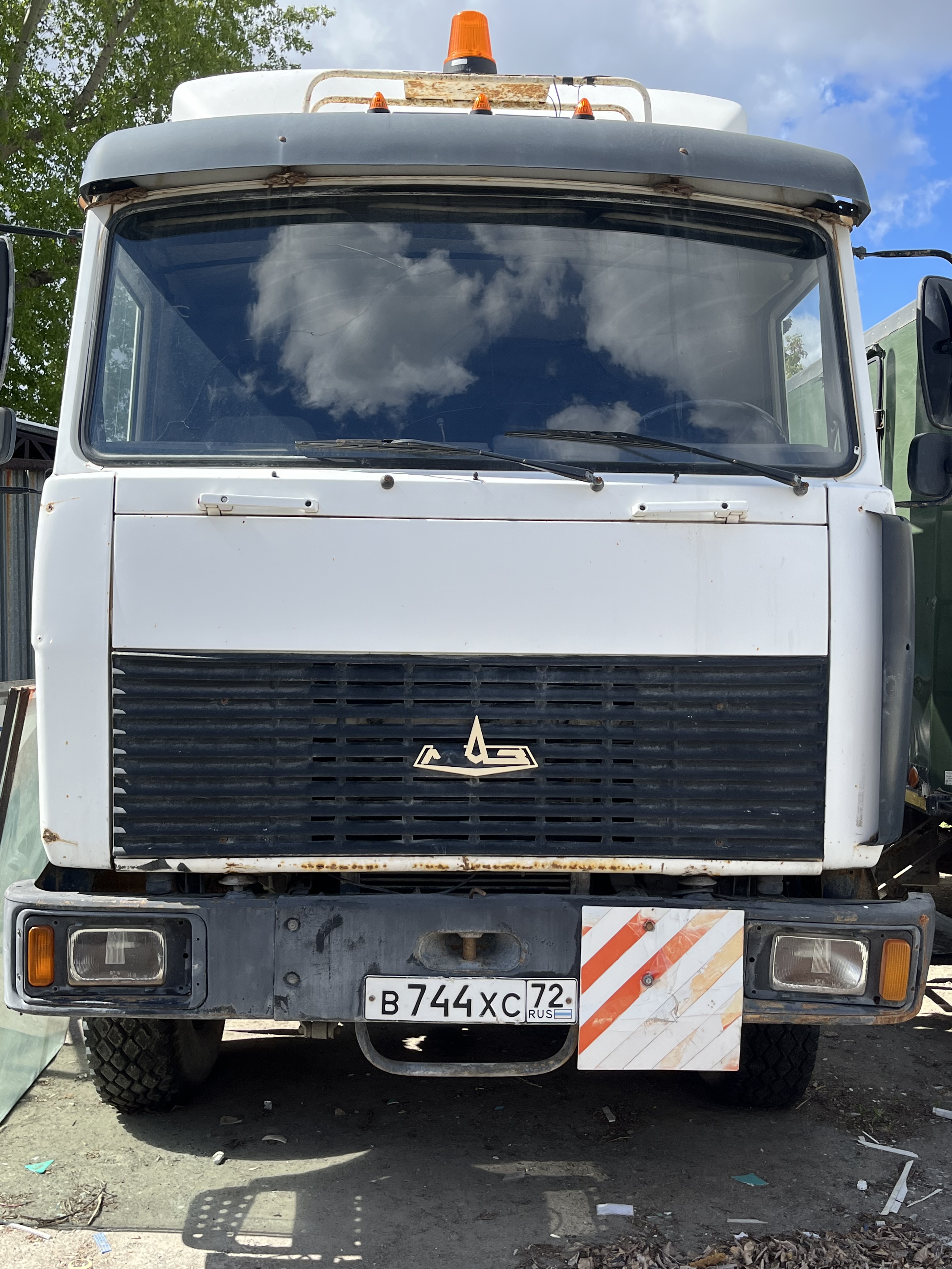 Грузовой-тягач седельный МАЗ-642205-020