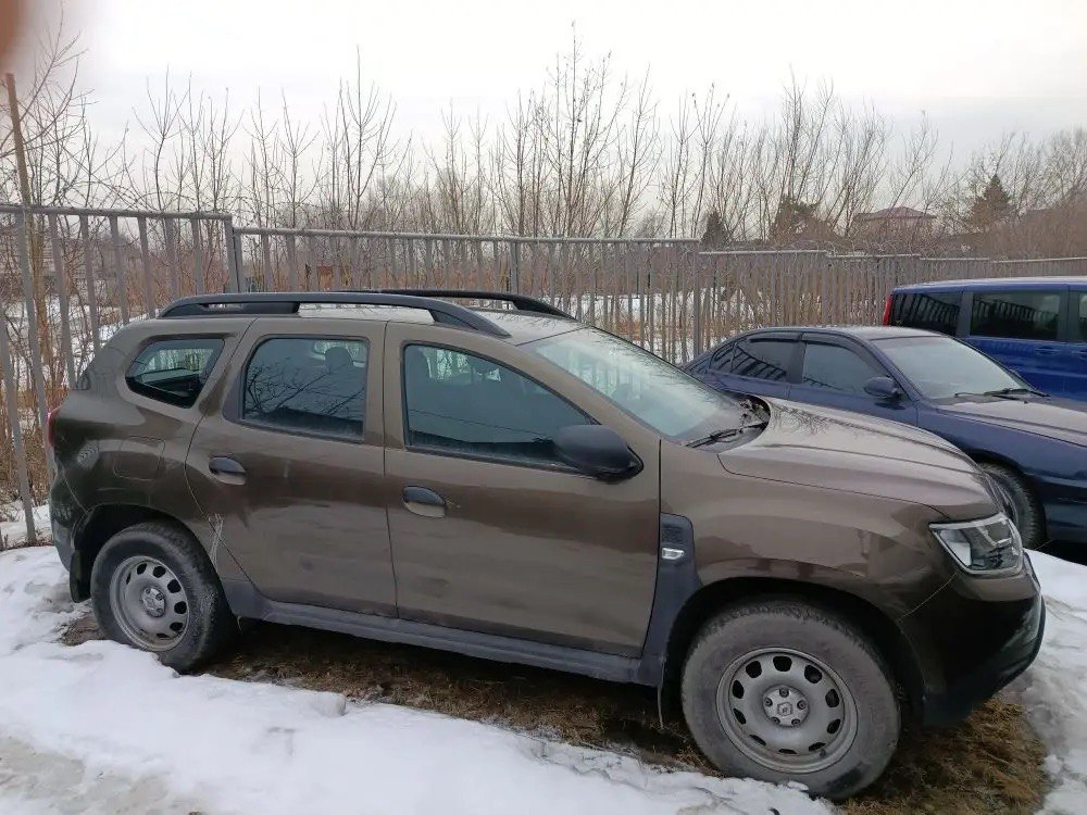 Легковой автомобиль универсал RENAULT DUSTER, 2021г.в., г/н O442PO124, VIN X7LHSRE1368767079, номер кузова X7LHSRE1368767079, номер двигателя H4ME440P022615, цвет коричневый. Рабочее состояние не проверялось, видимых повреждений не имеет. Начальная цена продажи 985 022,50 руб. Задаток 147900 руб.