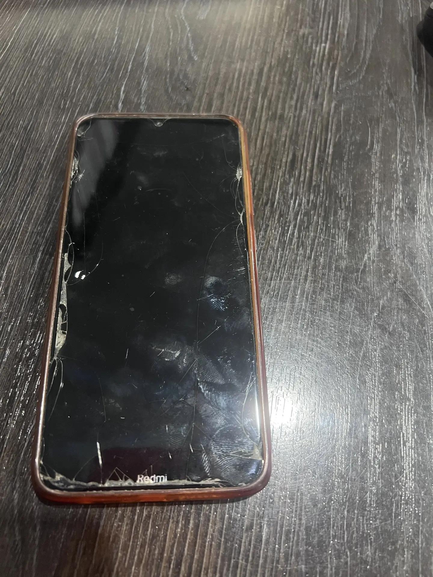 мобильный телефон марки "Redmi 8" 1 Штука (шт)