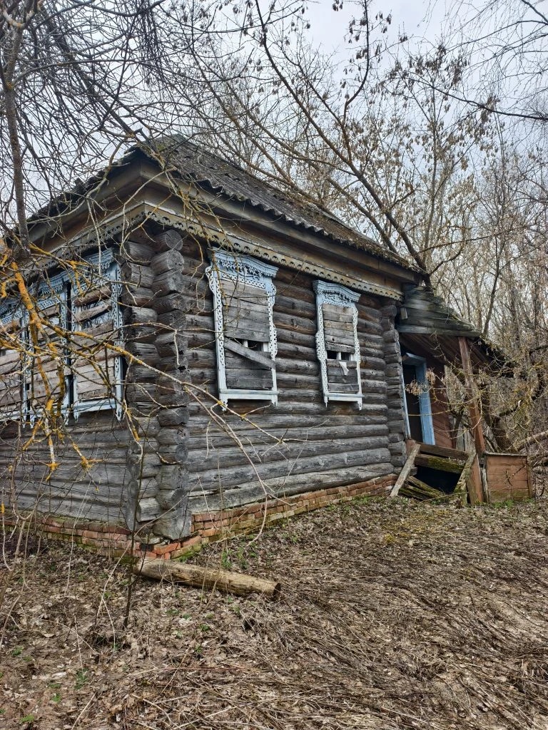 Здание, наименование: библиотека, количество этажей -1, площадь 37,4 кв.м. и земельный участок с кадастровым номером 62:05:0760101:348, на котором здание расположено