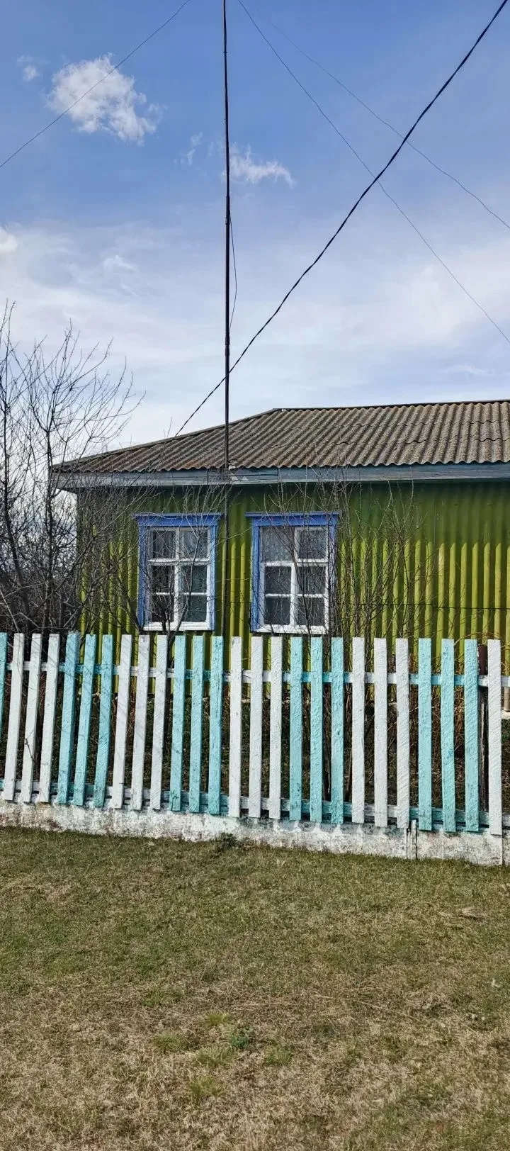 Жилой дом, признанный непригодным для постоянного проживания, расположенный по адресу: Челябинская область, Кунашакский район, с.Новое Курманово ул. Ленина дом 24 си земельный участок под ним