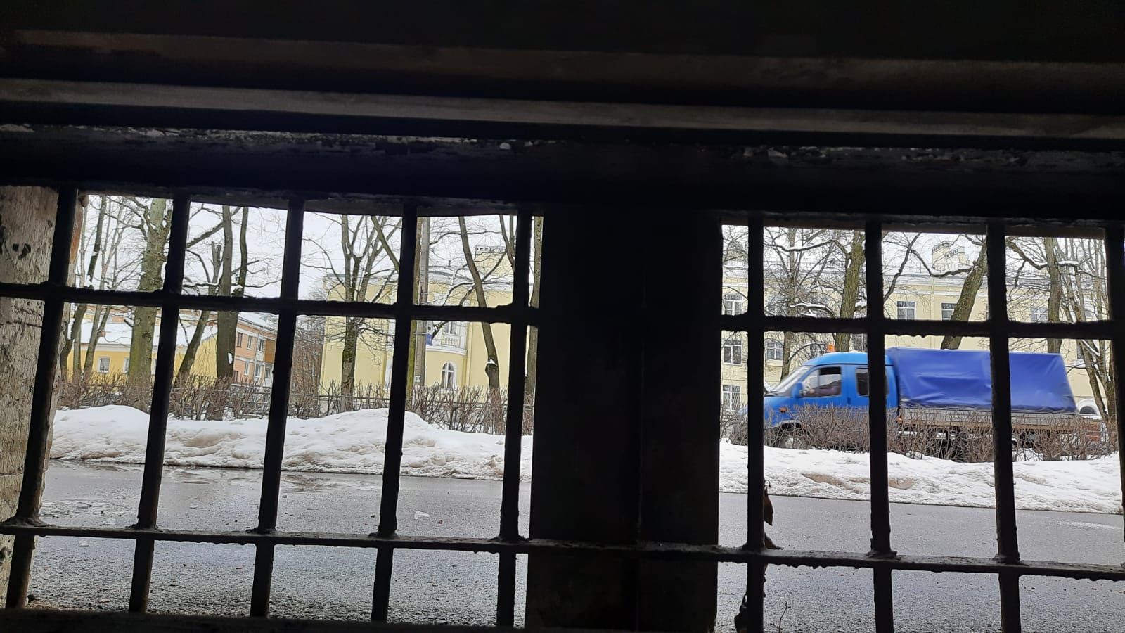 Аукцион на повышение на право заключения договора аренды нежилых помещений площадью 157,3 кв.м, расположенных по адресу: Санкт-Петербург г, Петергоф г, Санкт-Петербургский пр-кт, дом № 15, литера А