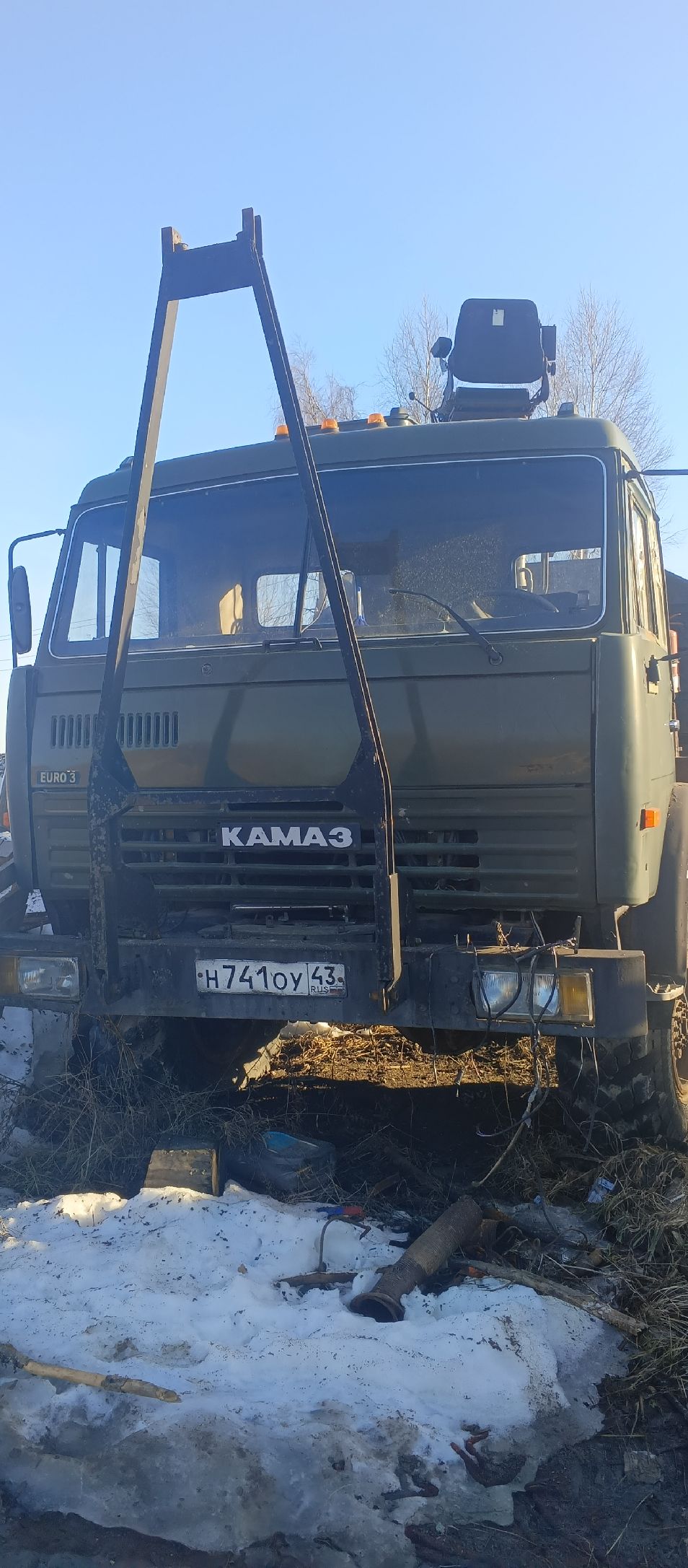 Автомобиль марки КАМАЗ, 1988 г.в.; г/н: Н741ОУ43; цвет: хаки; Номер шасси (рамы); 43105-006878; Номер кузова (прицепа): КАБ.1013893, код специального назначения ТС: лесовоз; установлено дополнительное оборудование в виде гидроманипулятора