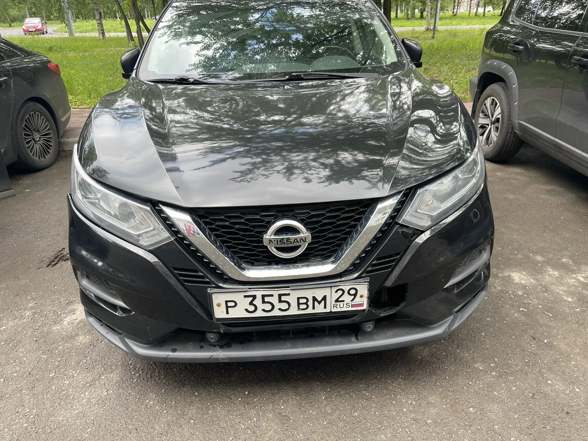 Транспортное средство Nissan Qashqai, 2019 года выпуска, ц вет - черный, VIN Z8NFBAJ11ES095079, гос. номер Р355ВМ29, машина загрязнена, проверить состояние ЛКП не представилось возможным, ТС не вскрывалось.