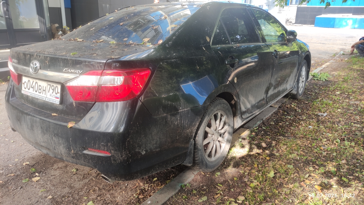 Транспортное средство TOYOTA Camry
