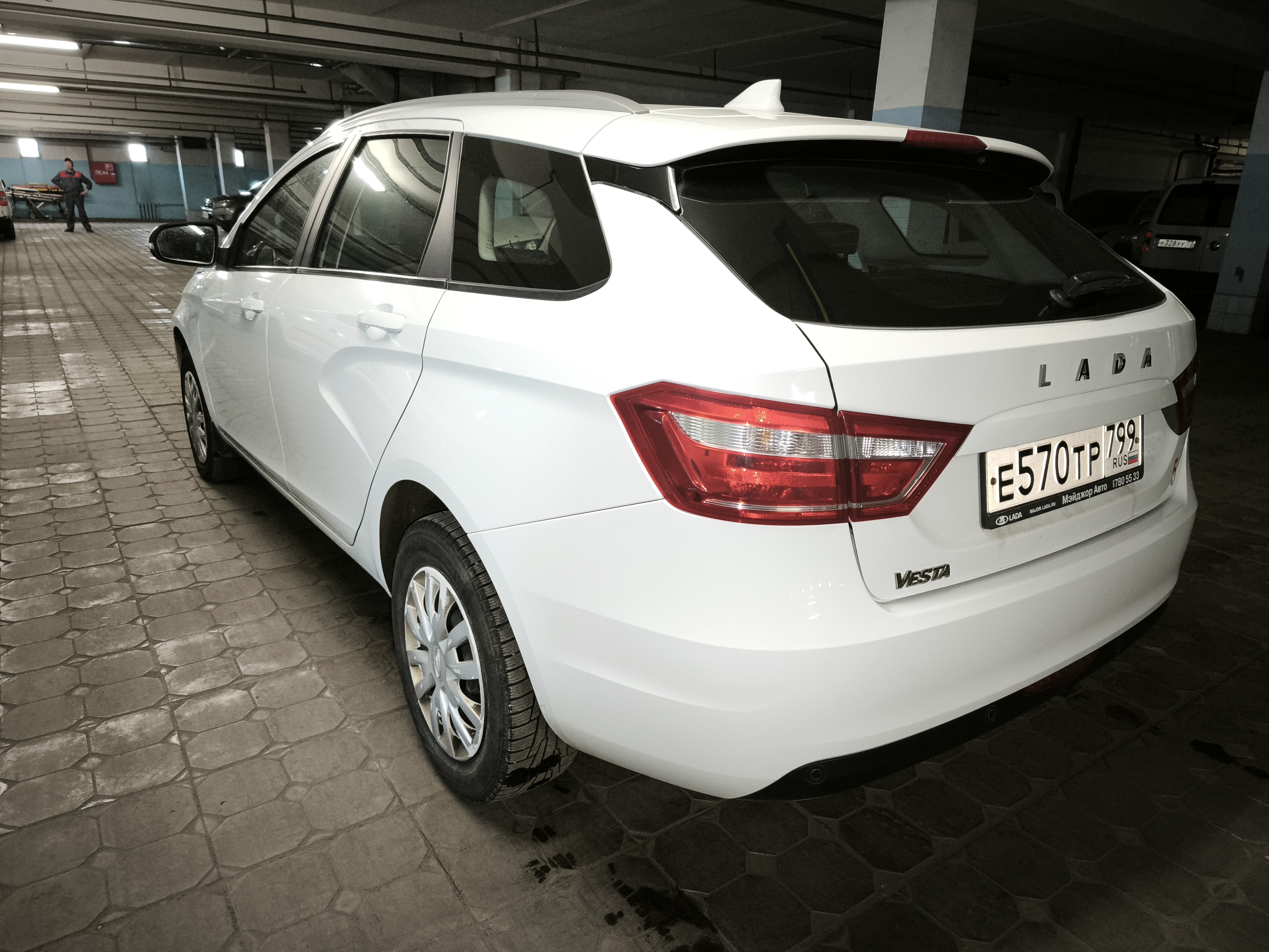 Продажа транспортного средства Легковые автомобили LADA VESTA (VIN)  XTAGFK110LY403800