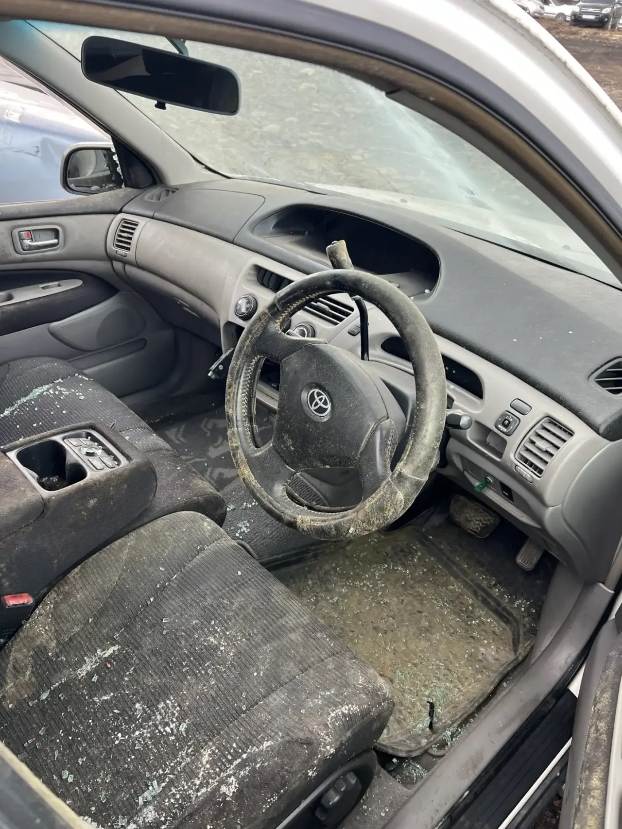 Автомобиль марки Toyota Corolla, г/н отсутствует , 1992 г.в., № кузова АЕ1003101672, цвет темно-синий