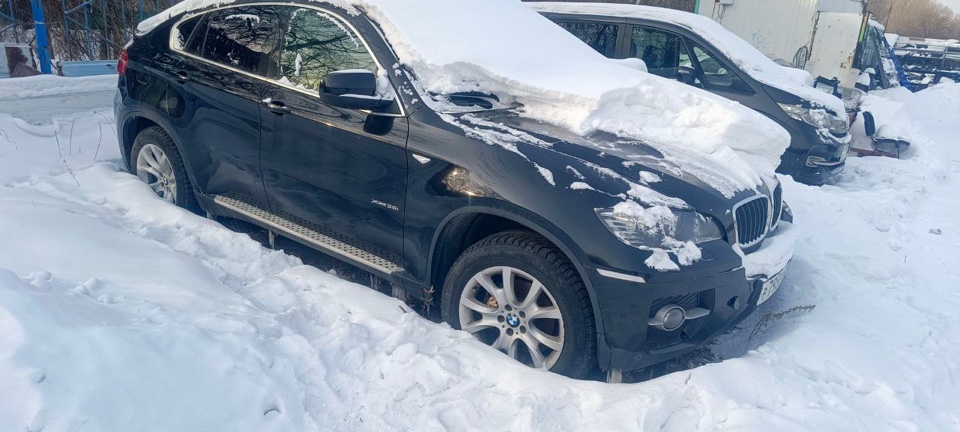 Автомобиль марки BMW X6, г/н Р795ЕР27 , 2010 г.в., № кузова X4XFG21190LN93514 , цвет черный.