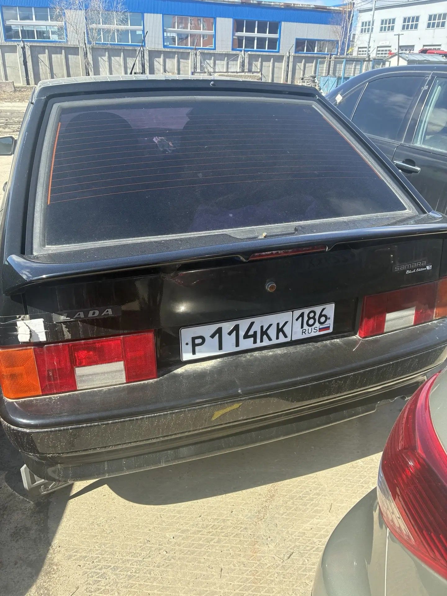 Автомобиль марки "LADA 211440" ЦВЕТ СИНЕ-ЧЕРНЫЙ, 2011 ГОД
ВЫПУСКА, Г/З Р114КК186, VIN-XTA211440C5072167. (ключи и документы отсутствуют, техническое состояние не проверялось, пробег не известен). Имущество продается в том виде, в каком оно есть, в случае продажи возврату/обмену не подлежит. За скрытые дефекты имущества Продавец ответственности не несет.