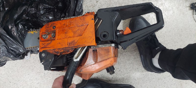 Бензопила Урал,Бензопила Карвер,Бензопила STIHL,Бензопила STIHL MS 180, б/у, работоспособность не проверялась. Находятся в г. Красноярск. (2340, 1765, 2335, 2392)