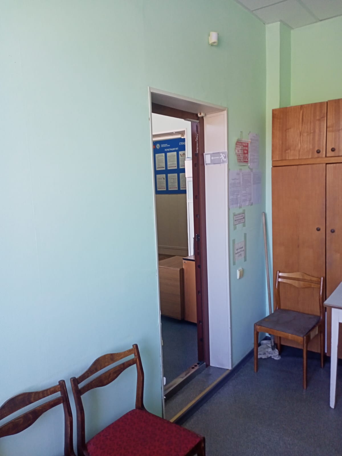нежилое помещение общей площадью 47,2 кв.м., назначение: нежилое, кадастровый номер 55:17:260128:362, адрес: Омская область, Нововаршавский район, р.п. Нововаршавка, ул. Красноармейская, д. 2А, пом. 18П, РНФИ П13560003182