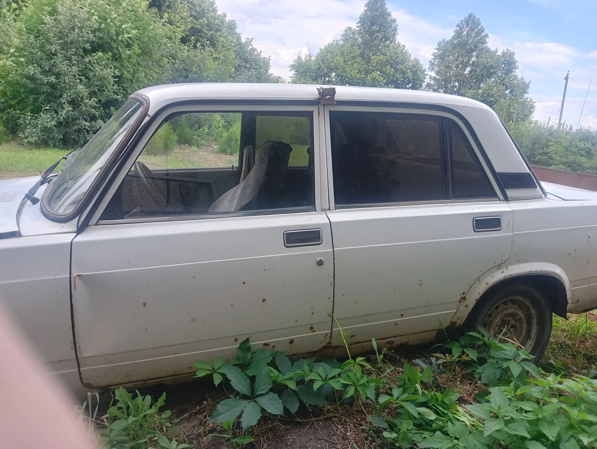 Транспортное средство марка, модель LADA 210740 LADA 2107, идентификационный номер (VIN) XTA21074082726098, тип - легковой, год изготовления – 2008, модель,  № двигателя 21067 №9038134, цвет кузова – ярко-белый, государственный регистрационный знак К181УУ 31 RUS, не на ходу