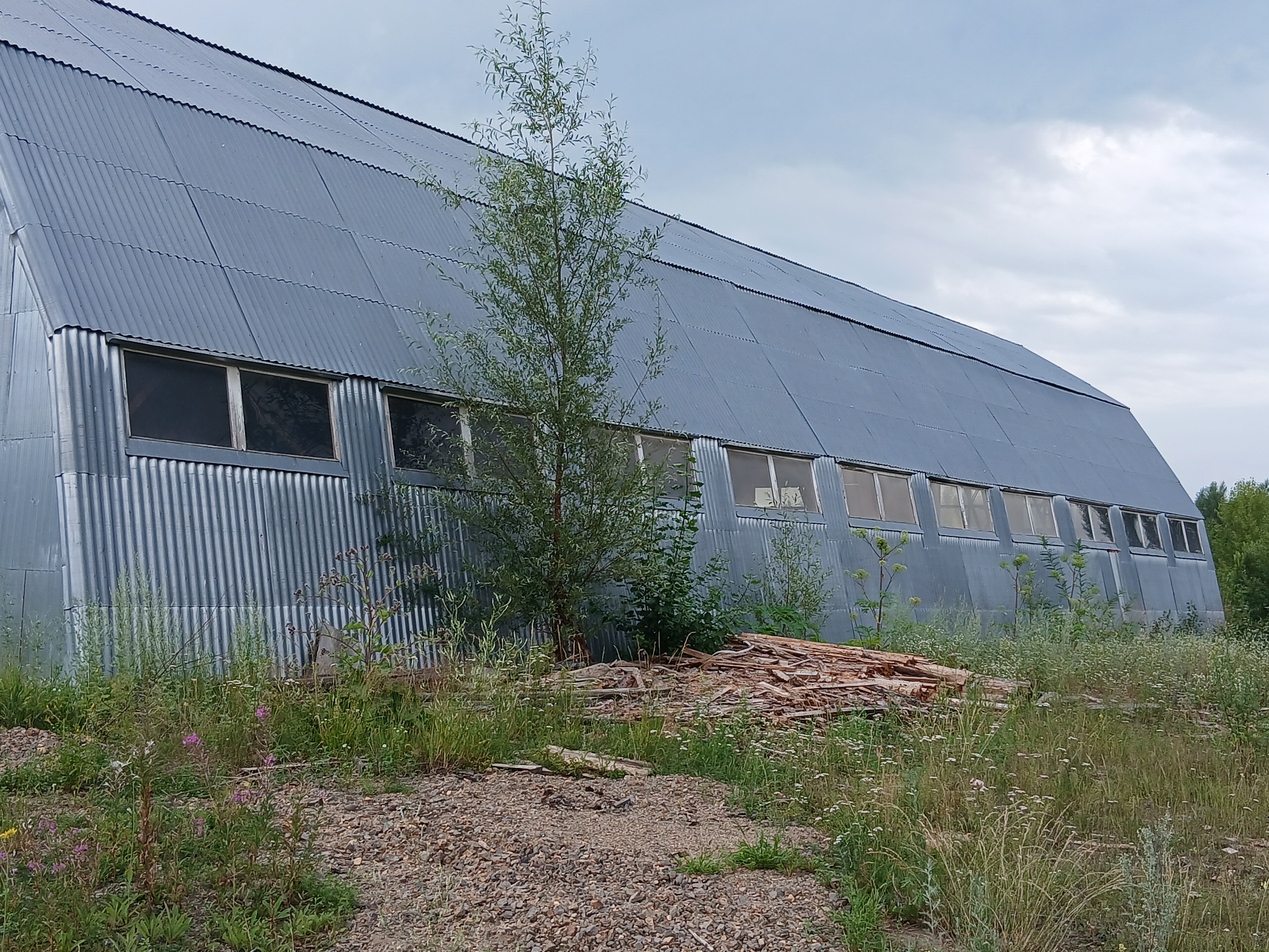 Сооружение (ангар), общей площадью 476,4 кв.м. по адресу: Томская область, Первомайский район, п. Беляй, ул. Путейская, д.3/4,  кадастровый номер 70:12:0201002:666 на земельном участке общей площадью 3132 кв.м. по адресу: Российская Федерация, Первомайский муниципальный район, Первомайское сельское поселение, п. Беляй, ул. Путейская, 3/4,  кадастровый номер 70:12:0201001:237