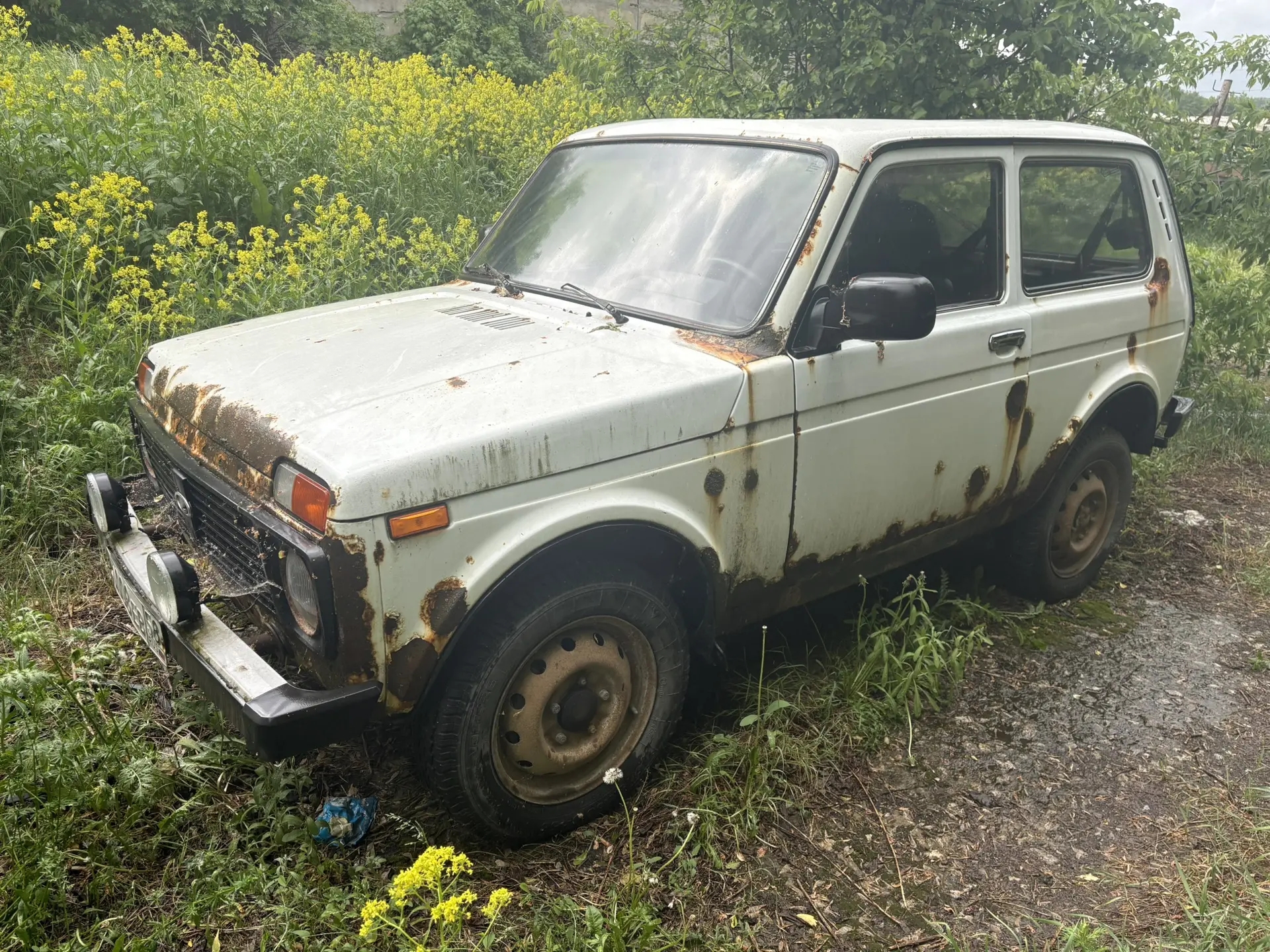 автомобиль LADA 212140