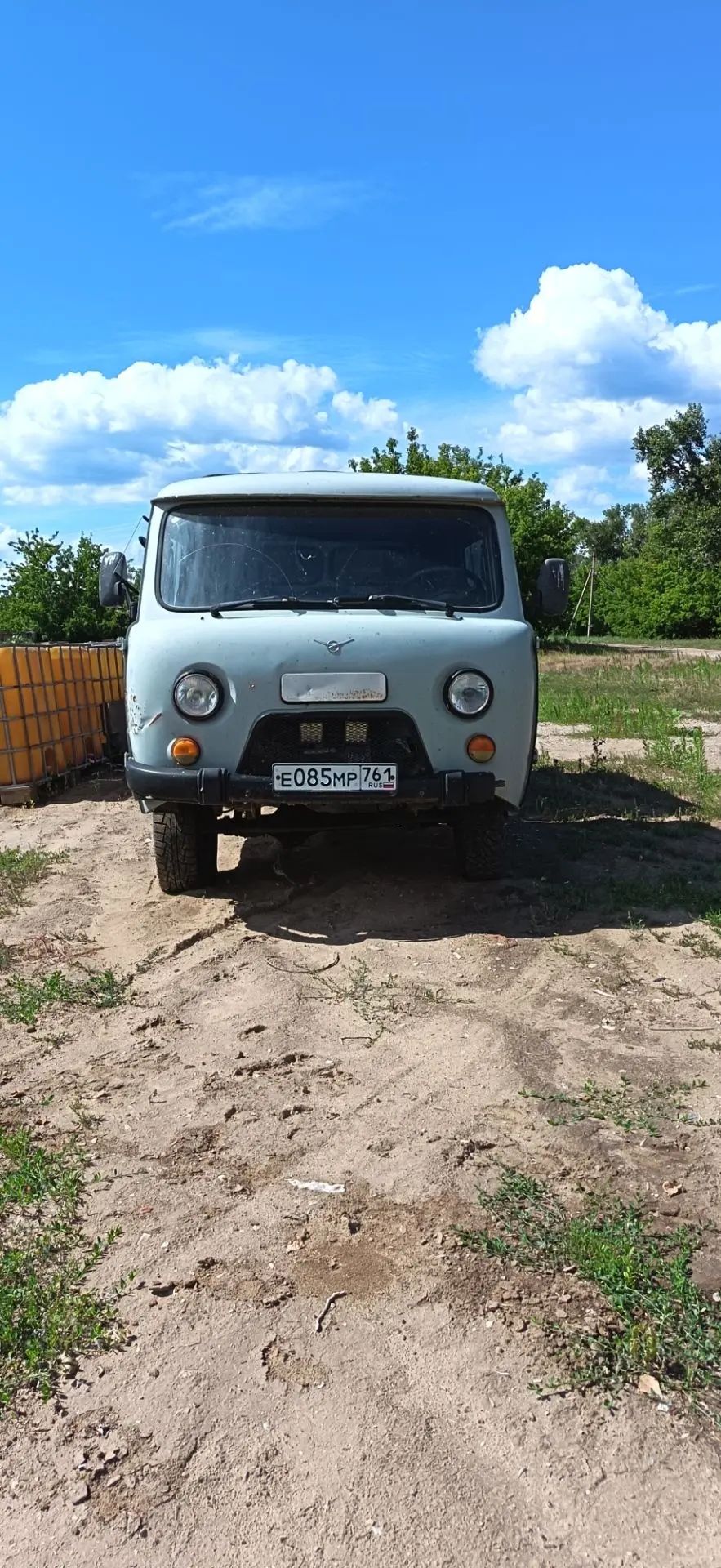 Грузовой бортовой автомобиль УАЗ 390945, 2016 г.в., г/н Е085МР761, VIN XTT390945G1203858, цвет светло-серый металлик, должник ООО 3В Групп (ИНН 6164107949), (Поручение ТУ Росимущества в РО от 19.08.2026 № 61-1319-У). Адрес (местоположение): г. Астрахань.