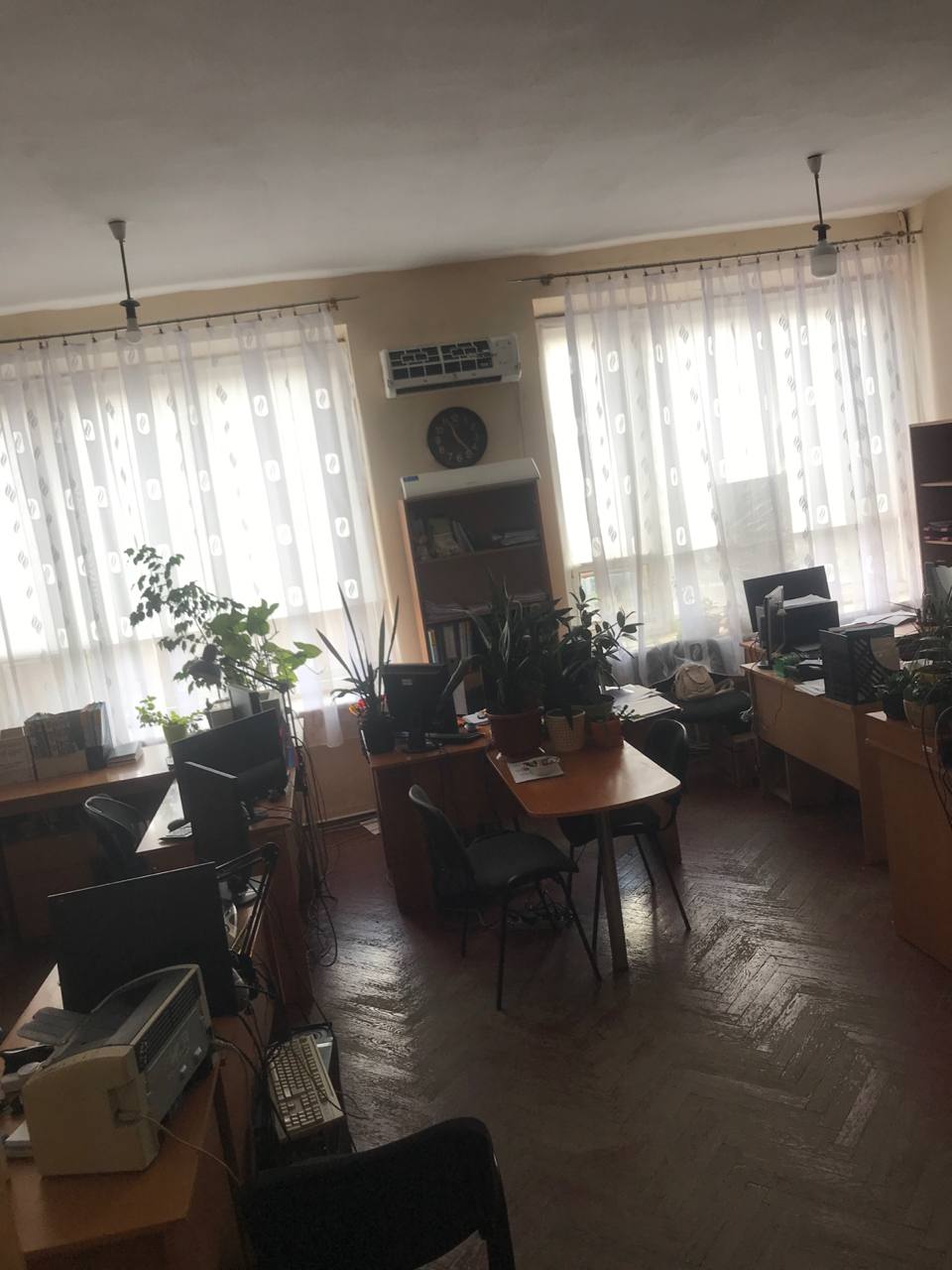встроенное нежилое помещение № 415 на четвертом этаже в здании, кадастровый номер – 93:22:0010102:196, общей площадью 38,4 кв.м, расположенное по адресу: Российская Федерация, Донецкая Народная Республика, городской округ Дебальцево, город Дебальцево, улица Ленина, дом 12
