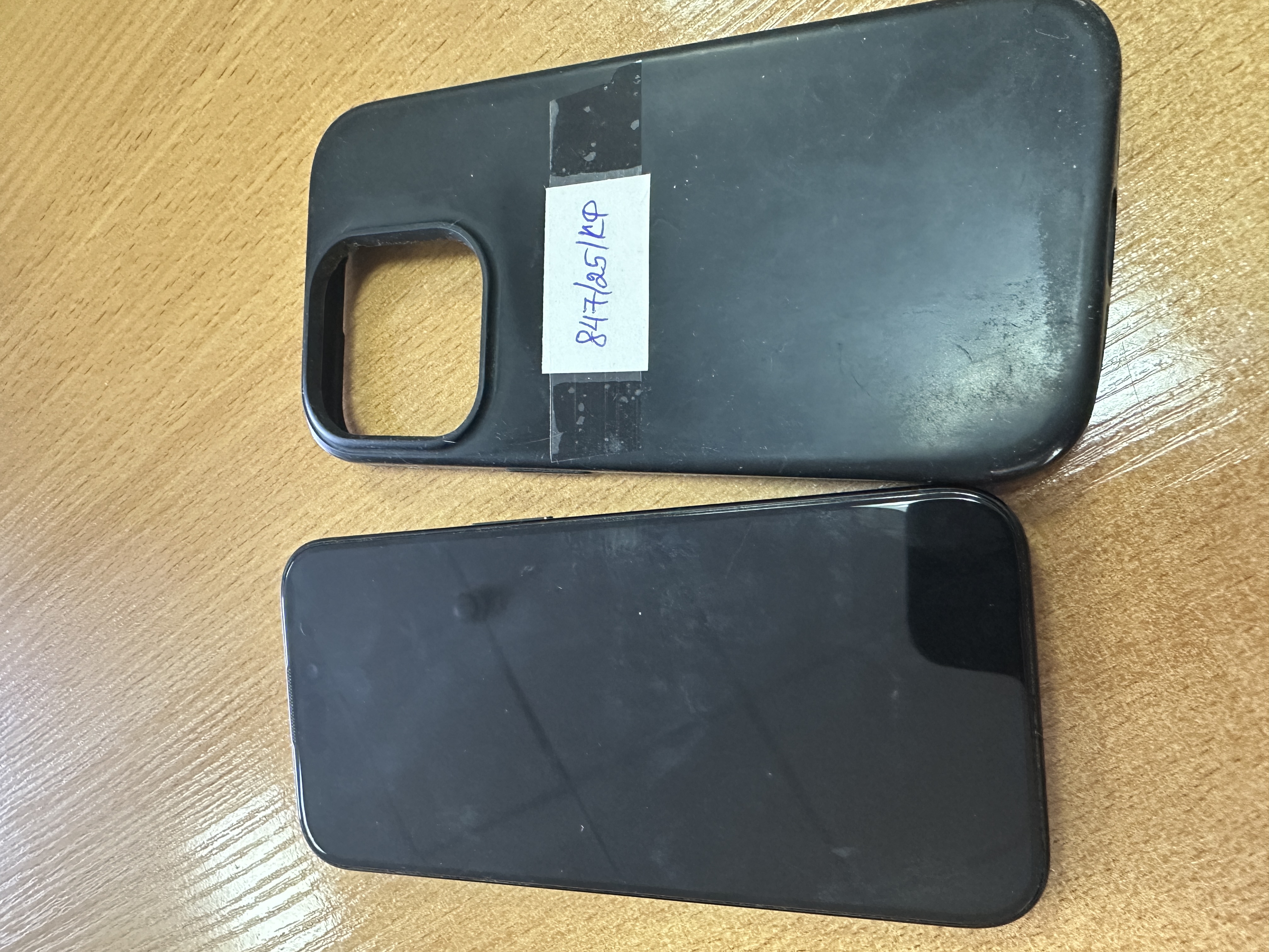 Сотовые телефоны: iPhone 13 (1 шт.), Iphone 13 (1 шт.), iPhone (модель iPhone 13) (1 шт.), iPhone 15Pro (1 шт.), iPhone 15 Pro (1 шт.) (годные остатки)