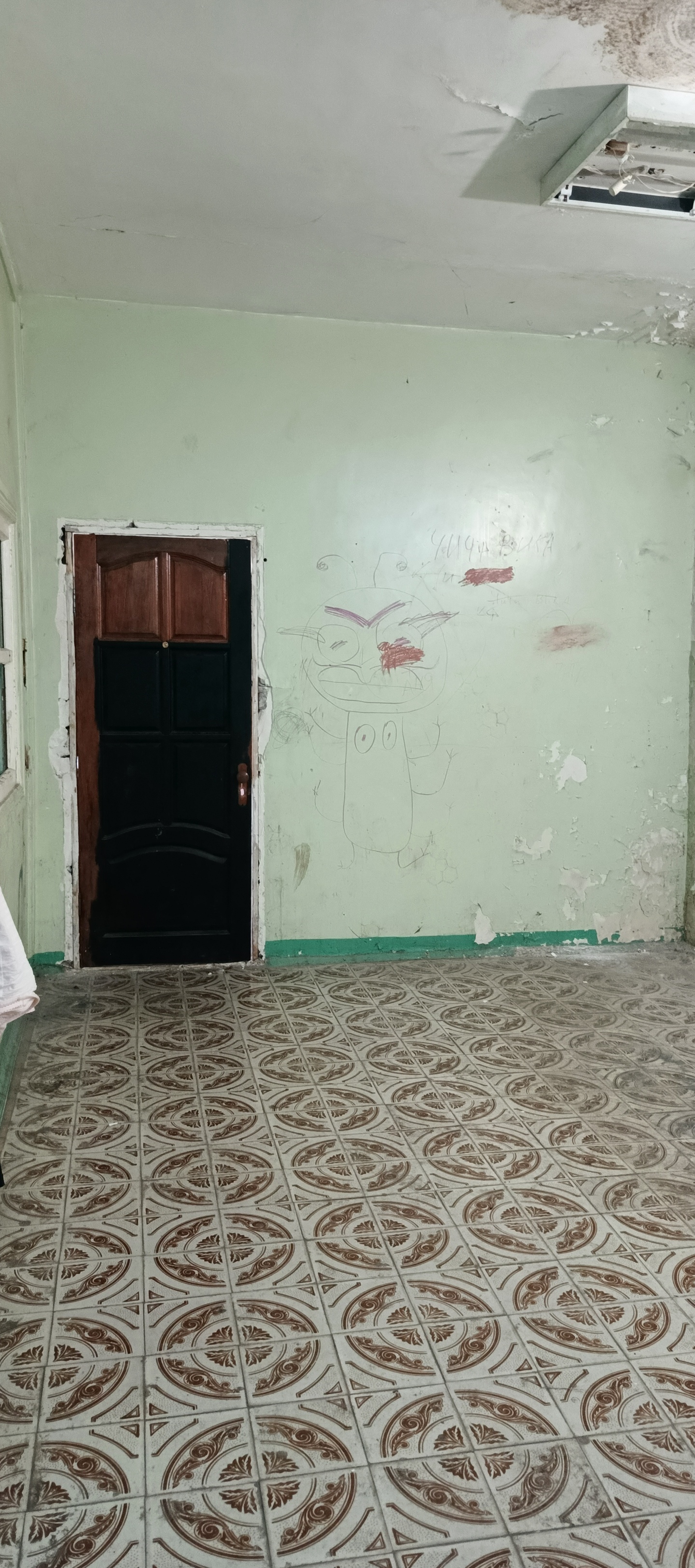 Право заключения договора аренды недвижимого имущества, находящегося в муниципальной собственности Муниципального округа города Березники Пермского края, в виде встроенного нежилого помещения, общей площадью 20,6 кв.м., кадастровый номер: 59:03:0400087:1997, расположенного на первом этаже жилого дома, по адресу: Пермский край, г. Березники, ул. Пятилетки, 93.