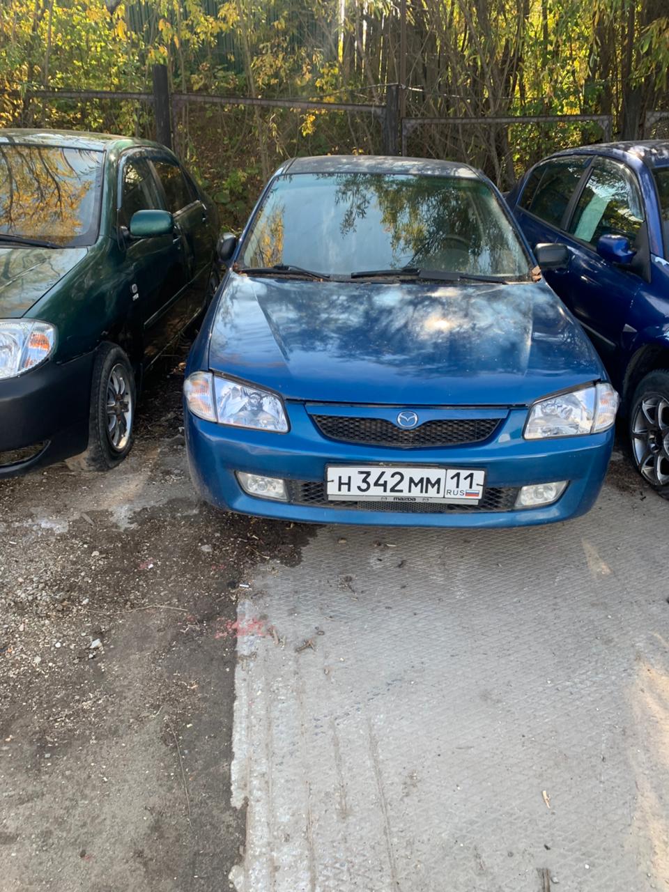 Лот № 6. Автомобиль "Mazda 323 S1.4", г.р.з. Н342ММ11, 2000 г.в., синего цвета, VIN: JMZBJ123200227955, ключи, ПТС 11 ТЕ 500795 от 04.10.2006 (11-007817-1)