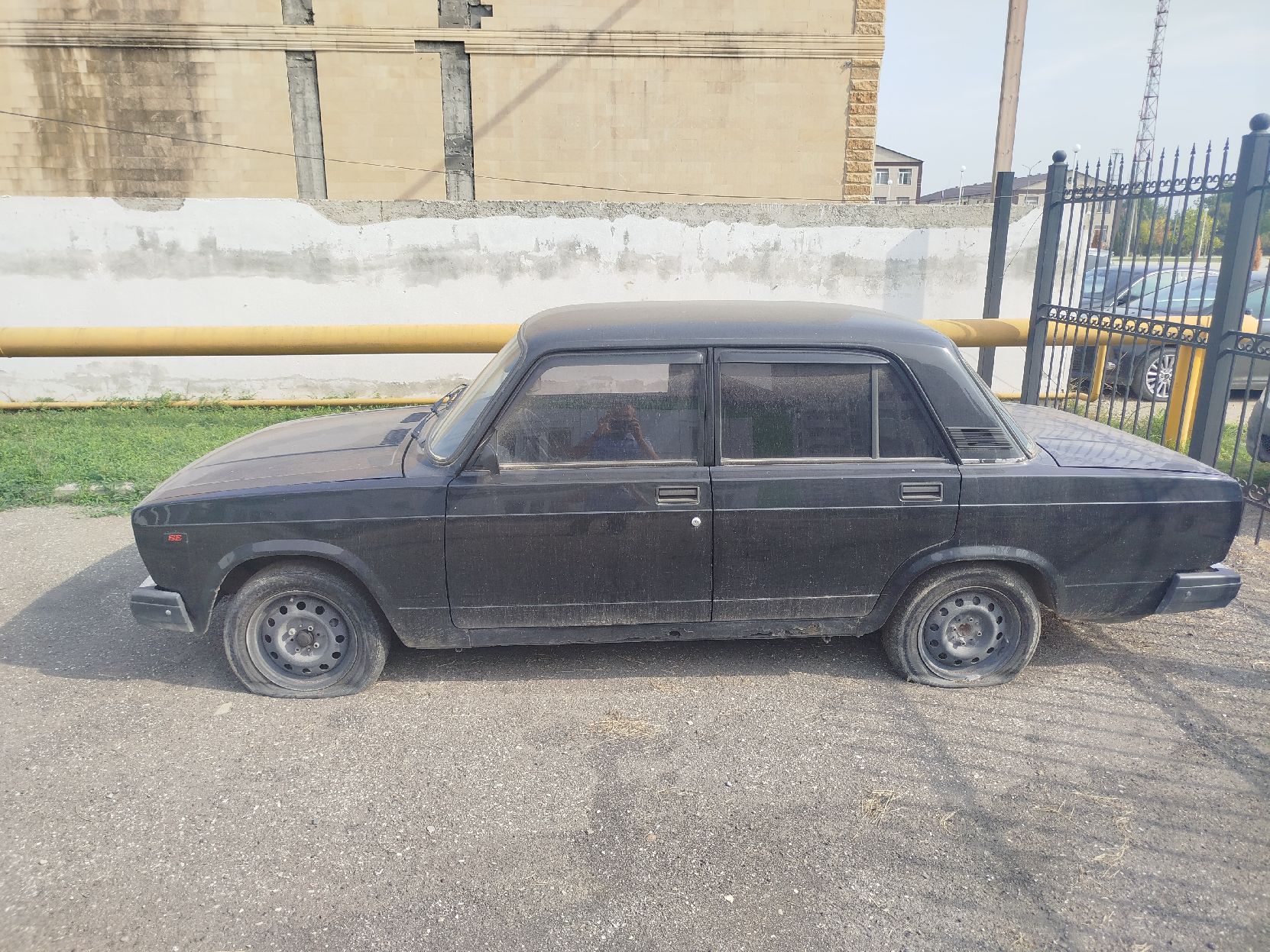 Транспортное средство Lada 2105, 2010 года выпуска, цвет – сине-черный, идентификационный номер (VIN) XTA210540A2187408, государственный номер E250KA95.