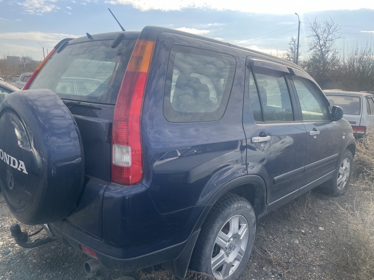 Транспортное средство марки «Honda C-RV», темно-синего цвета, 2004 г.в., с государственным регистрационным номером У542ВМ17.