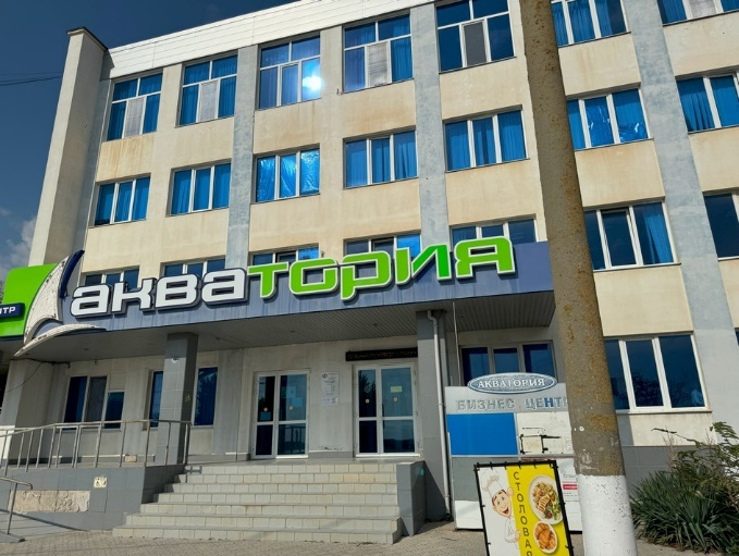 аренда нежилого помещения № 95, площадью 17,1 кв. м, расположенного на втором этаже нежилого административно-бытового здания, кадастровый номер 90:18:010170:53, по адресу: Республика Крым, г. Евпатория, ш. Новосёловское, 1 г, начальной минимальной стоимостью 8 538 (восемь тысяч пятьсот тридцать восемь) рублей 25 копеек арендной платы в месяц (без учета НДС), сроком на 11 (одиннадцать) месяцев