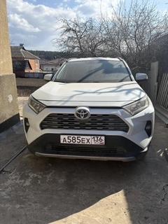 TOYOTA; RAV4