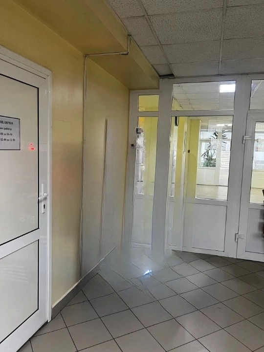 право заключения договора аренды в отношении объекта государственной собственности Иркутской области – части нежилого помещения (позиции № 14) площадью 1,0 кв.м., расположенного на первом этаже операционного блока – нежилого 5-ти этажного здания из железобетонных панелей по адресу: Иркутская область, г. Иркутск, мкр. Юбилейный, д. 100
