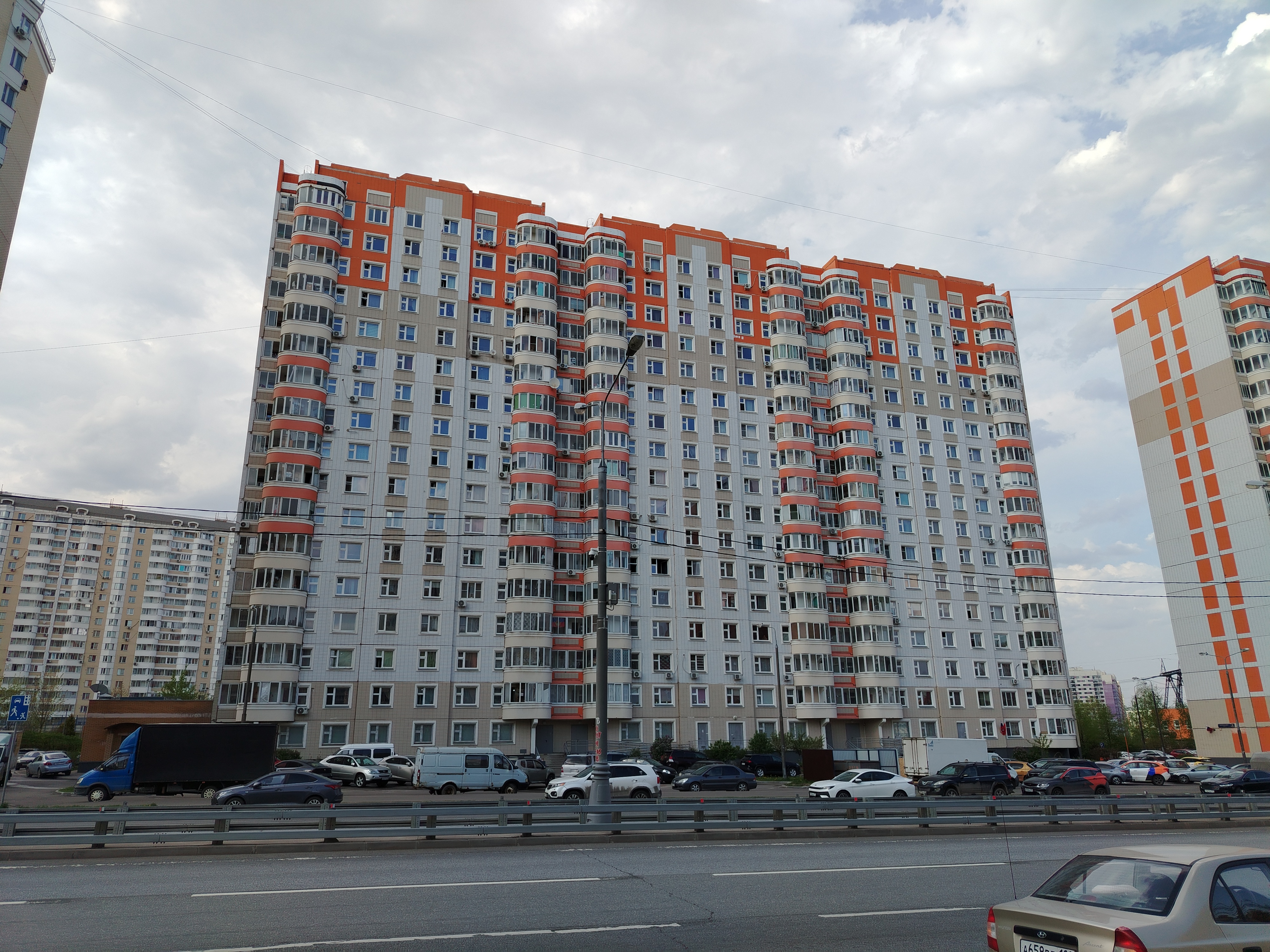 Продажа имущества, находящегося в собственности города Москвы: жилое помещение по адресу: г. Москва, ул. Липчанского, д. 7, к. 1, кв. 75, общей площадью 74,8 кв. м. (Этаж № 4), кадастровый номер: 77:16:0010105:1198