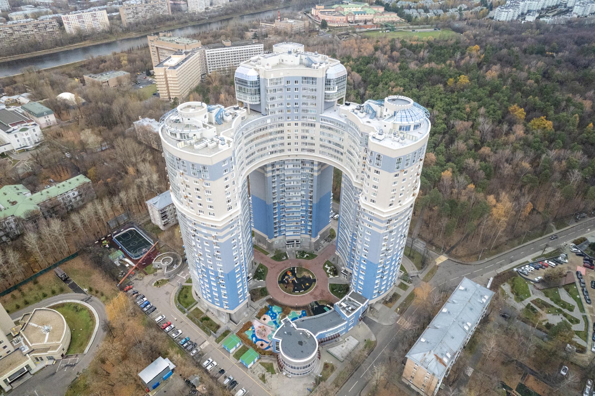 Продажа находящегося в федеральной собственности объекта недвижимого имущества площадью 20,9 кв. метра (кадастровый номер 77:08:0007003:2417), местоположение: Москва, Северо-западный, аллея Сосновая, д. 1.