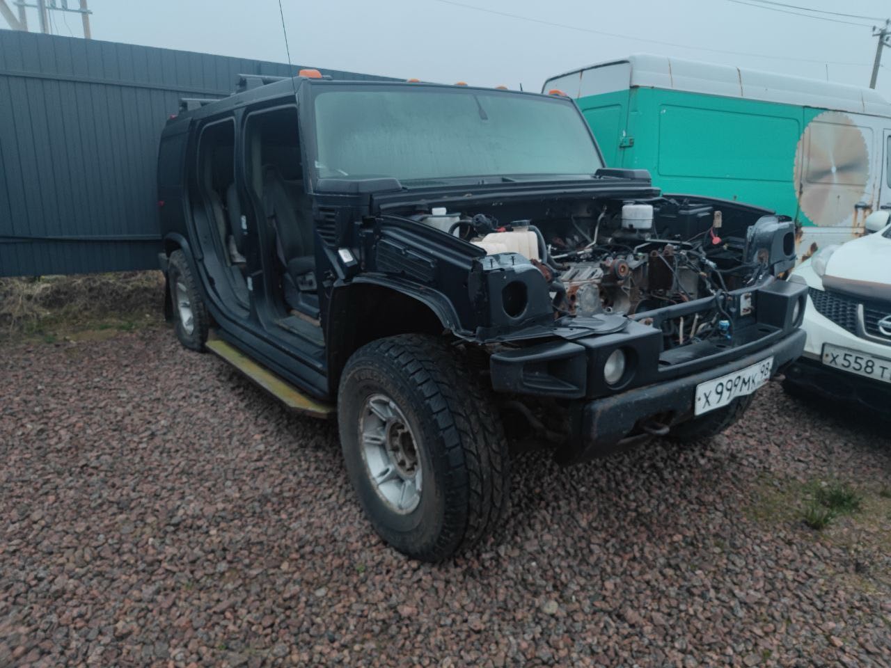 Автомобиль ХАММЕР H2 , 2005 г.в., г/н Х999МК98, VIN: 5GRGN23U85H114832, цвет черный, объём двигателя 6000 см.куб., мощность двигателя 243.000 кВт/ 330.000 л.с., коробка передач АКПП, привод полный (в разукомплектованном состоянии)