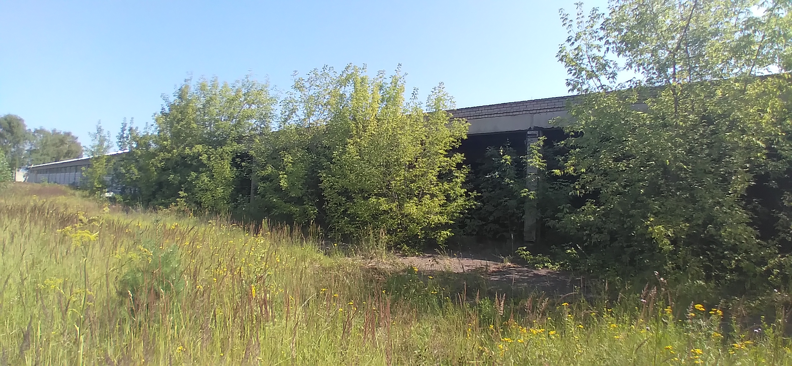 ЛОТ № 1 - здание, назначение: нежилое, наименование: здание хранилище техники, количество этажей: 1, в том числе подземных этажей: 0, площадь 1260,0 кв.м, кадастровый номер 37:25:030101:142, адрес объекта: Ивановская область, г. Кинешма, ул. Котовского, д. 2 совместно с земельным участком, площадью 2430+/-17 кв.м, из земель населенных пунктов, разрешенное использование: легкая промышленность, кадастровый номер 37:25:030101:480, адрес объекта: Ивановская область, г. Кинешма, ул. Котовского, д. 2.
