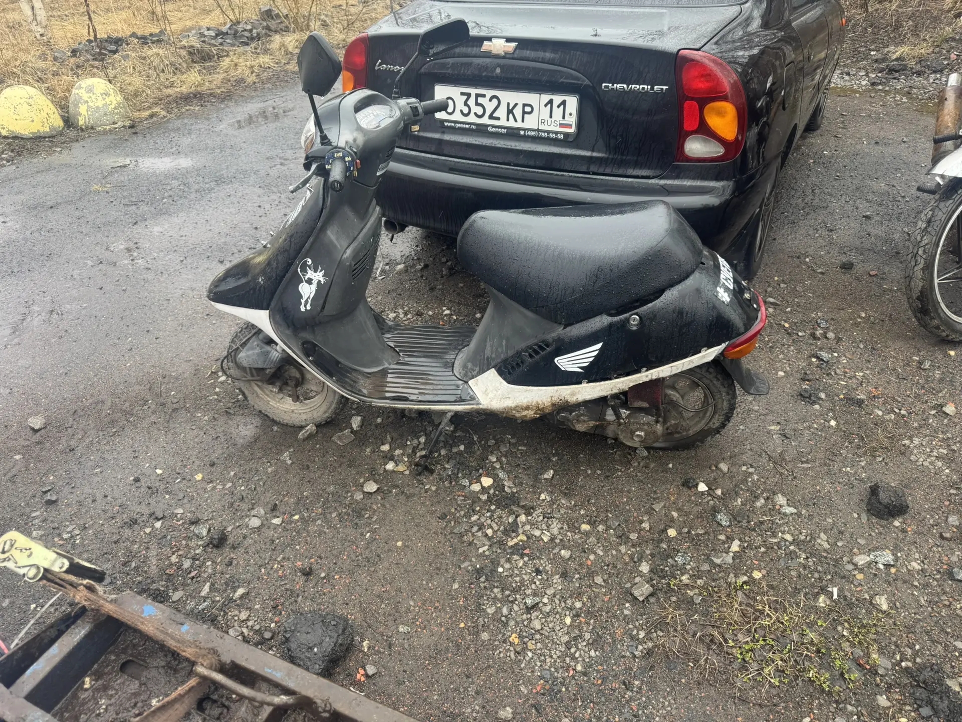 Скутер Honda DYO 2K, модель SA50MH, г.в. -, VIN: Нет, г/н: Нет, Документы: Нет, Ключи: С 2-мя ключами, Примечание: Нет. АС ПИБИ: 11-009151-1