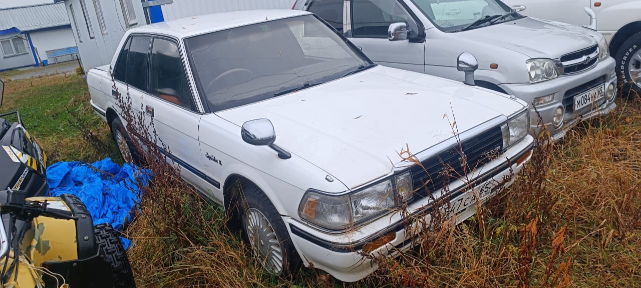 Автомобиль марки” Toyota Crown”, государственный номер В 547 СА 65