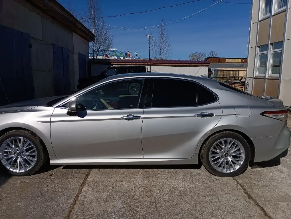 транспортное средство TOYOTA Camry