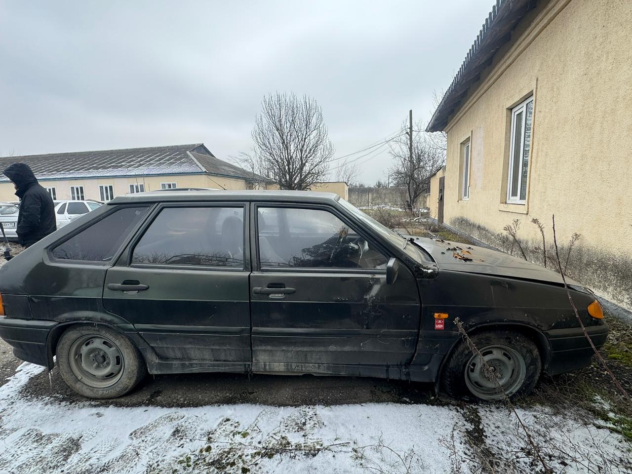 Автотранспортное средство марки Лада 21140, год выпуска 2006 цвет золотистый темно-зеленый, VIN № ХТА21140064168509, г/н В351ММ07. Транспортное средство находится в неудовлетворительном, нерабочем техническом состоянии. Документы и ключ зажигания отсутствуют