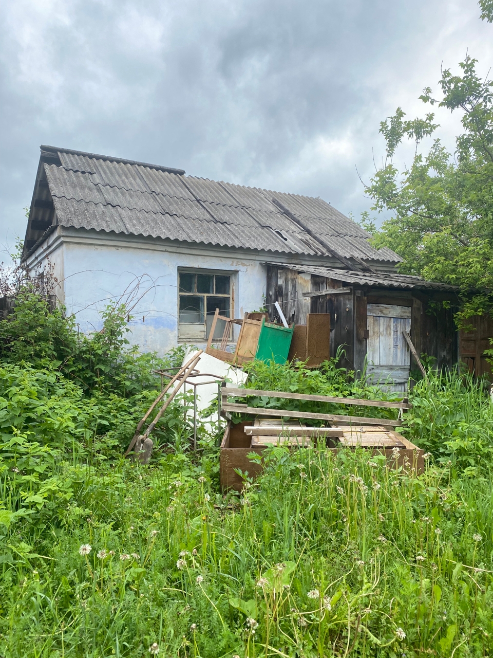 Нежилое здание,  назначение: нежилое, наименование Прачечная Медведевской участковой больницы, этажность:1, адрес: Российская Федерация, Челябинская область, муниципальный округ Кусинский, село Медведевка, улица Братьев Пономаренко, дом 13, площадь 43,9 кв.м., с кадастровым номером 74:14:0501002:202