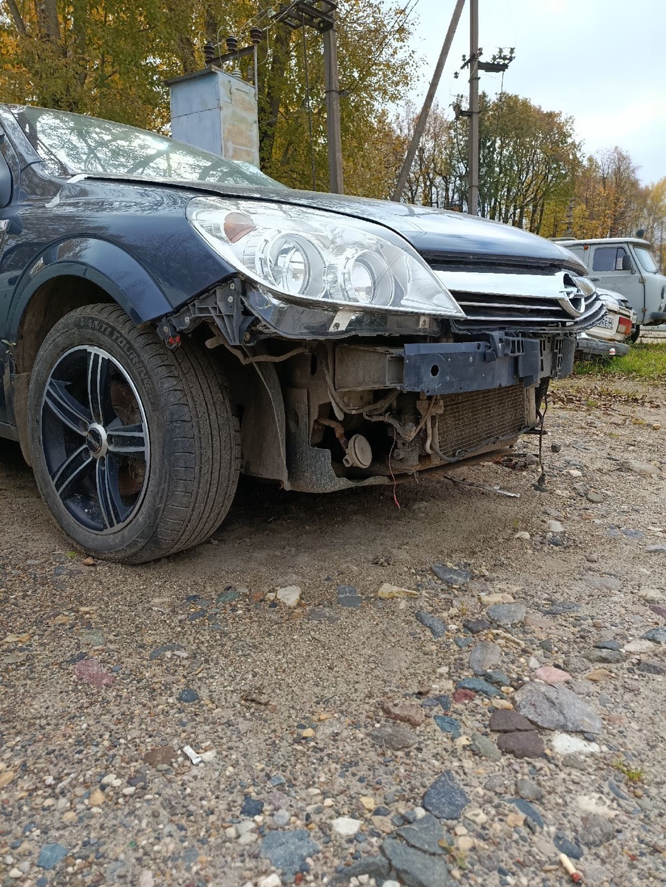 Автомобиль OPEL ASTRA, 2007 г.в., г/н О404РО44, VIN W0L0AHL698G056483; автомобиль VOLKSWAGEN CARAVELLE, 2010 г.в., г/н отсутствует, VIN XW8ZZZ7HZAG202407 (Годные остатки).