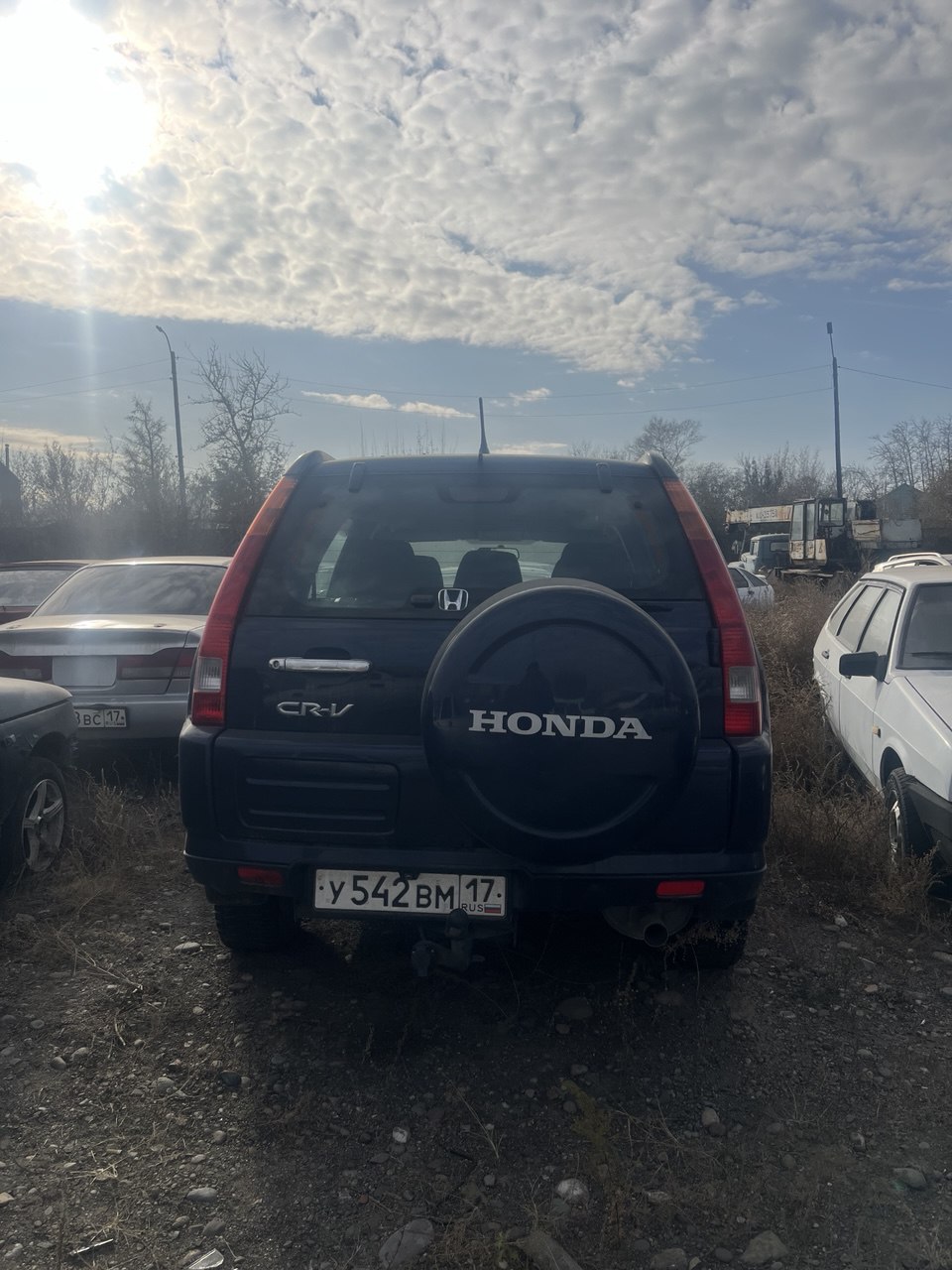 Транспортное средство марки «Honda C-RV», темно-синего цвета, 2004 г.в.,  с государственным регистрационным номером У542ВМ17. (ТС в залоге)