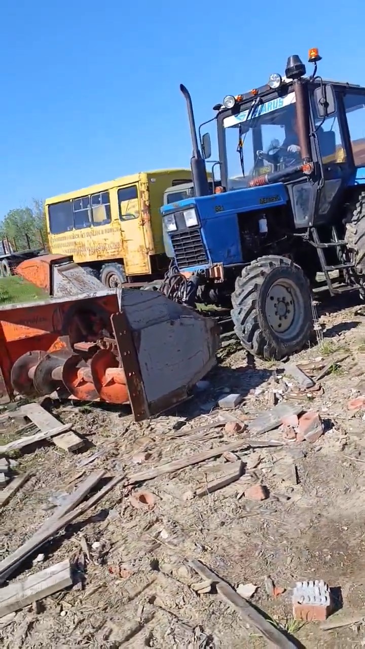 Трактор Беларус 82.1