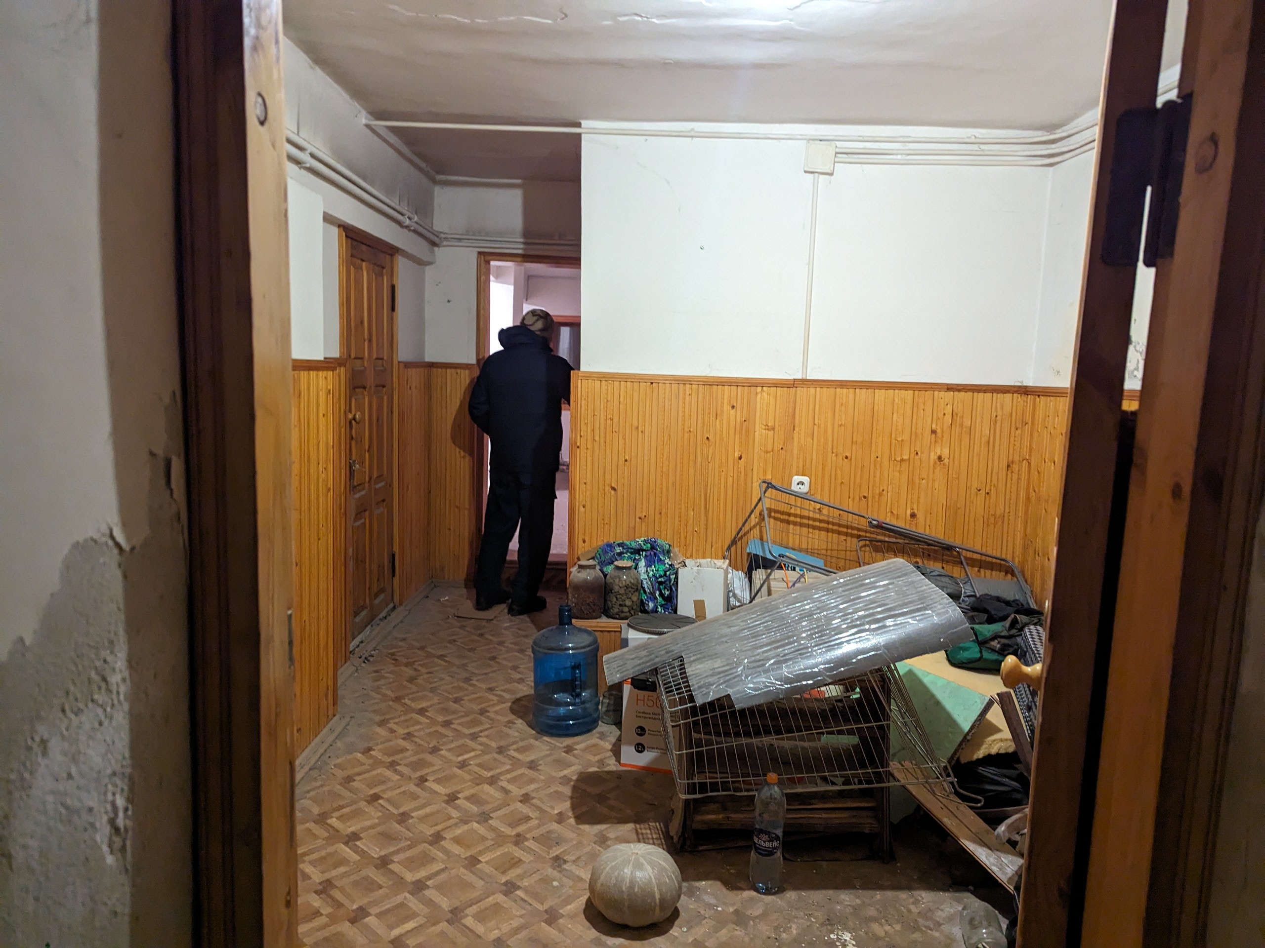 Нежилое помещение, этаж подвал: номера на поэтажном плане 1-8, площадью 118,7 кв. м, кадастровый номер 61:55:0011508:724, расположенное по адресу: Ростовская область, г. Новочеркасск, пр. Платовский, 62